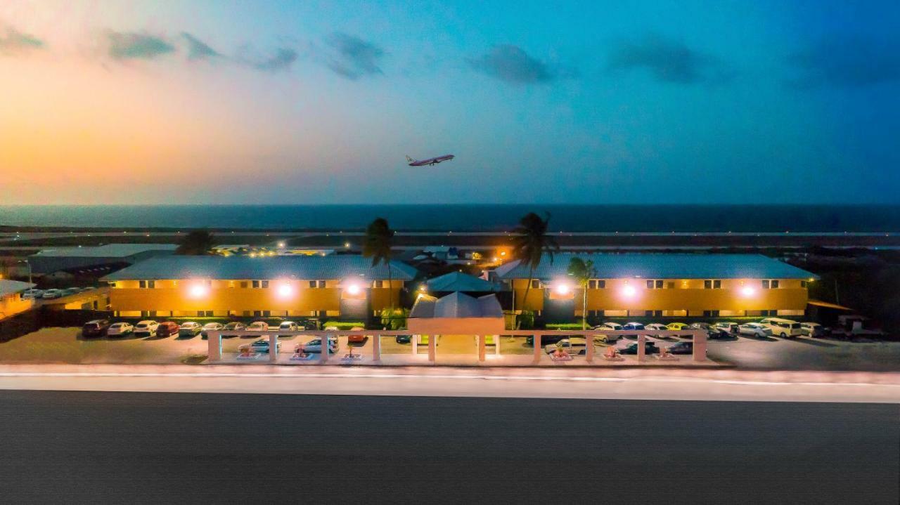 Curacao Airport Hotel Willemstad Dış mekan fotoğraf